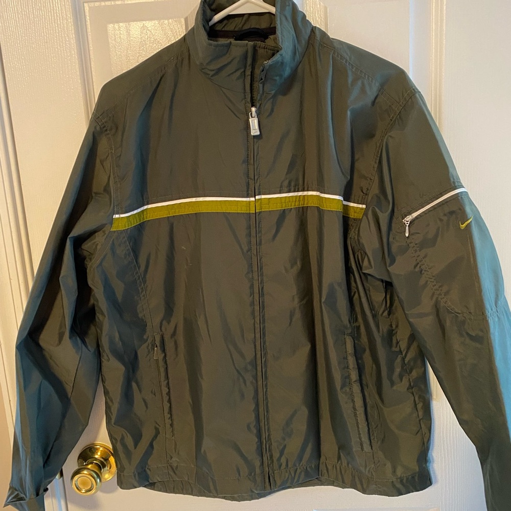 Nike black tag jacket children’s